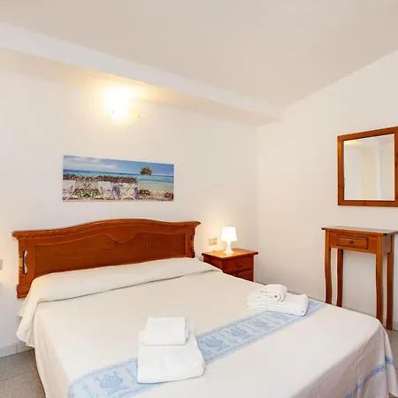 Dessena Flat 11 * Orosei